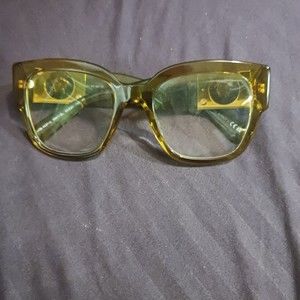 Meet your Posher, Ronald